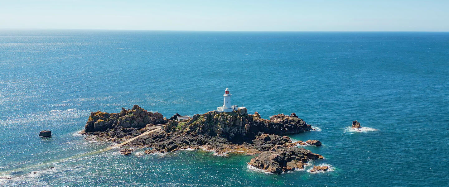  Kanalinseln- britischer Stil und französische Lebensart