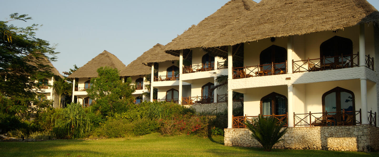 Tansania - Badeverlängerung im Bluebay Beach Resort & Spa auf Sansibar Tansania - Badeverlängerung im Bluebay Beach Resort & Spa auf Sansibar